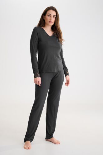 »Ruth« Pyjama top and bottoms